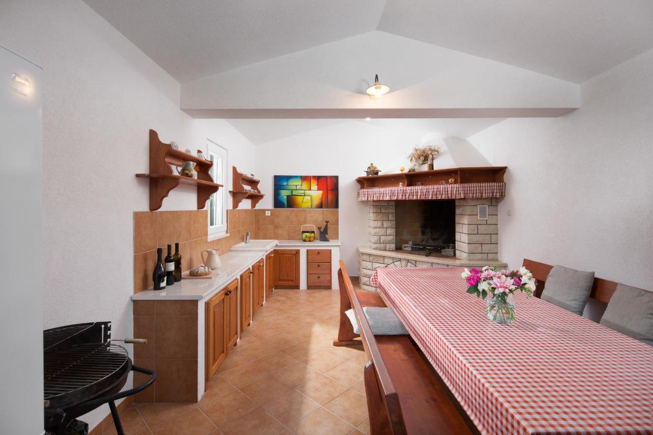 לאבין Villa Amaryllis מראה חיצוני תמונה