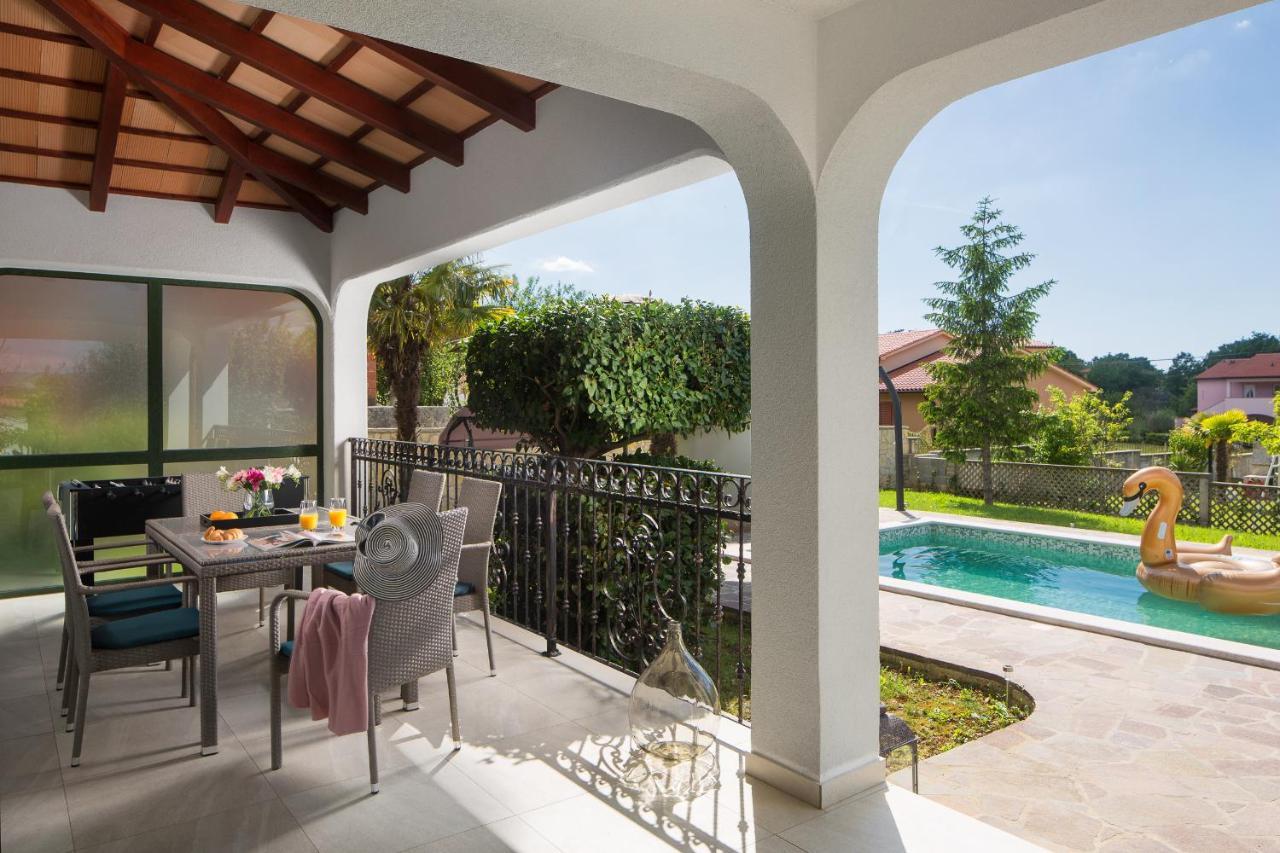 לאבין Villa Amaryllis מראה חיצוני תמונה