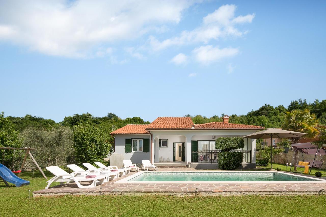 לאבין Villa Amaryllis מראה חיצוני תמונה