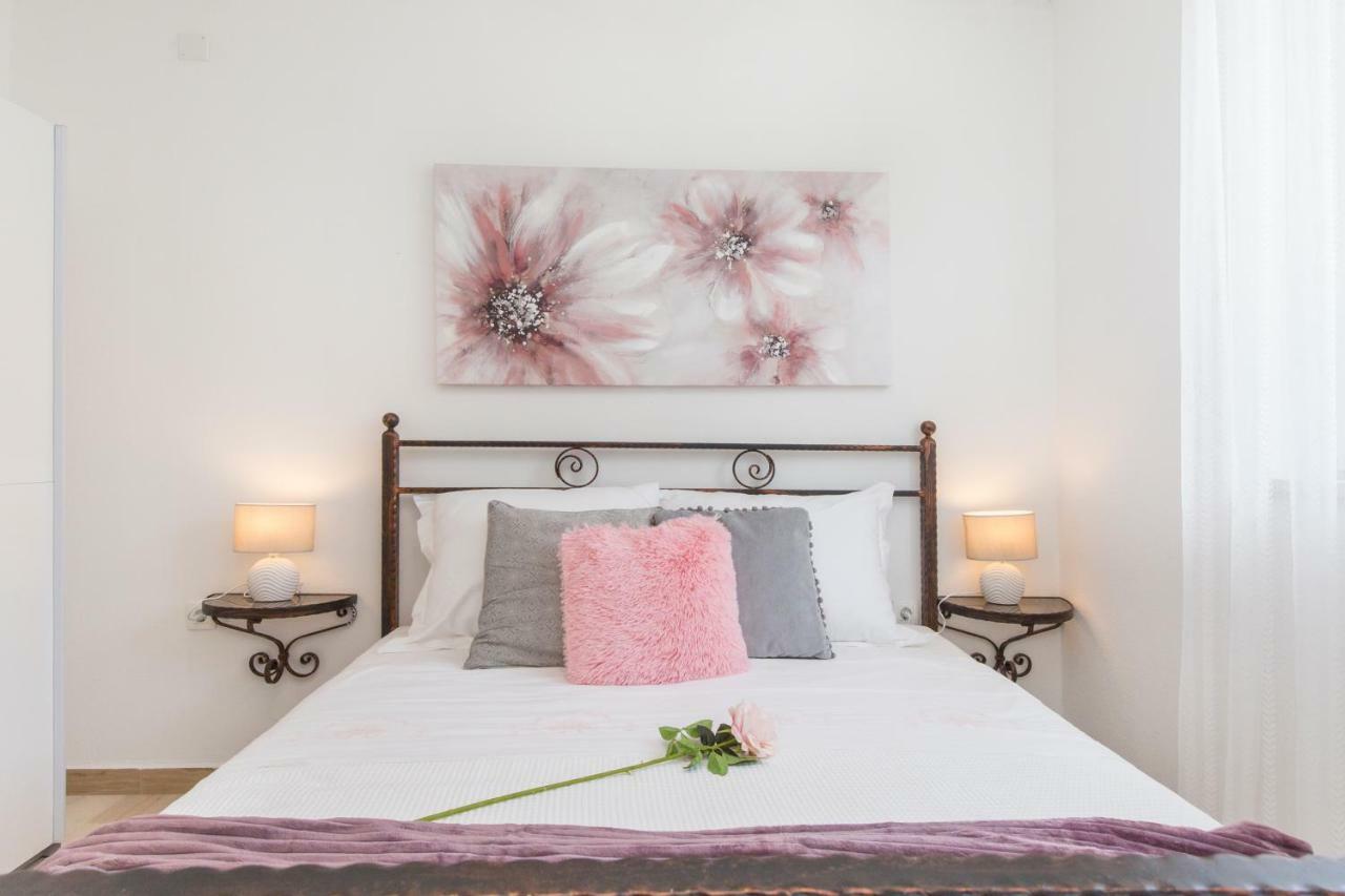 לאבין Villa Amaryllis מראה חיצוני תמונה