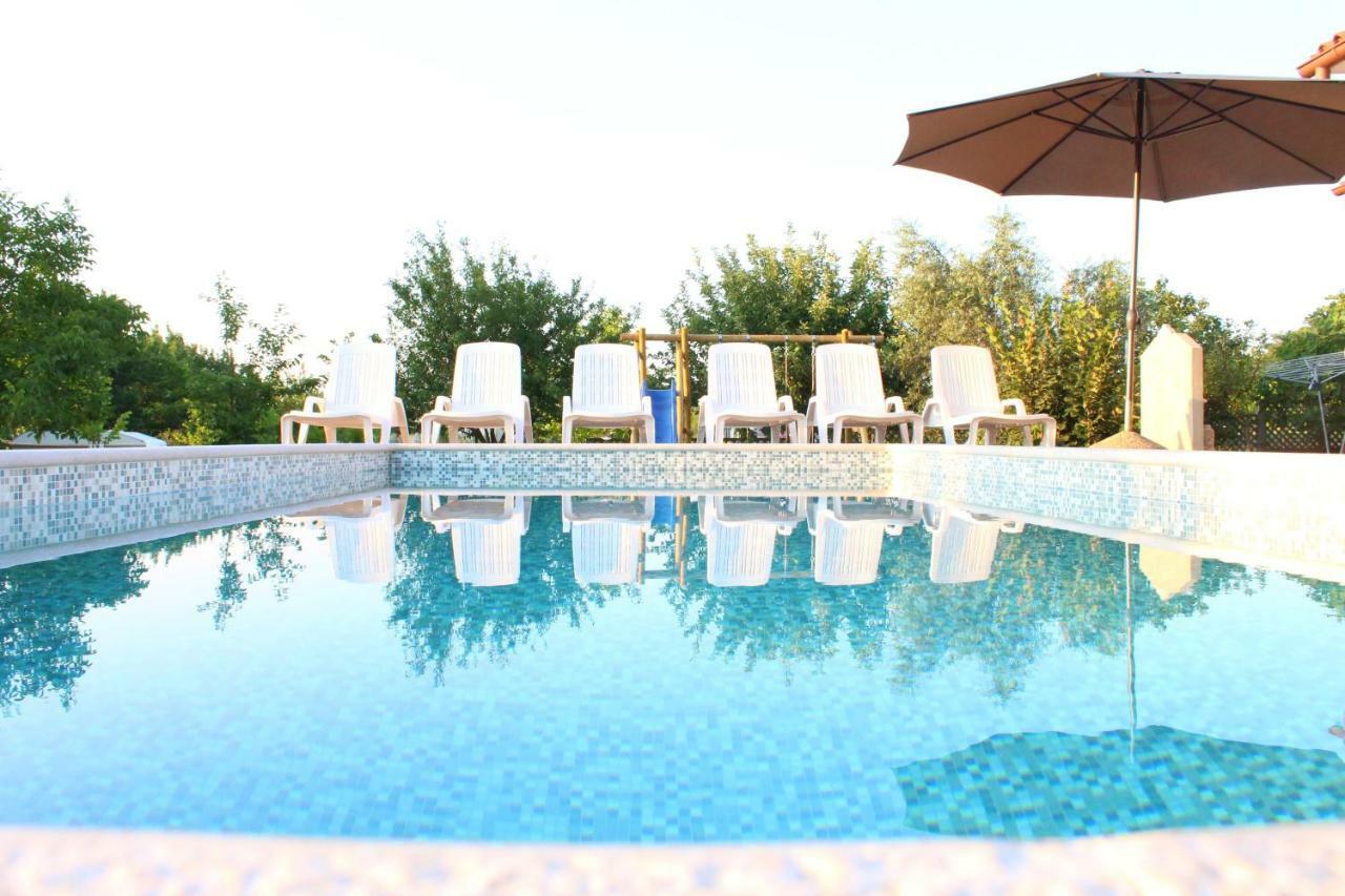 לאבין Villa Amaryllis מראה חיצוני תמונה